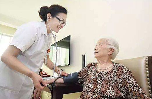 如何体面养老？看看邻国日本就知道